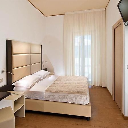 Hotel Europa Cupra Marittima Esterno foto