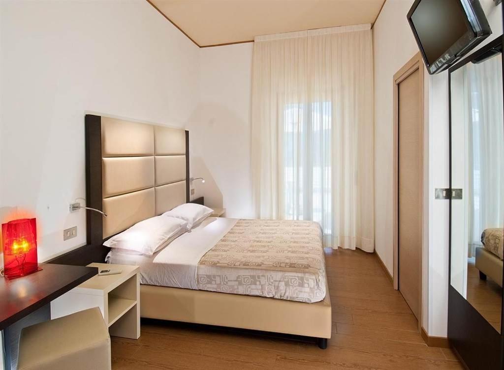 Hotel Europa Cupra Marittima Esterno foto