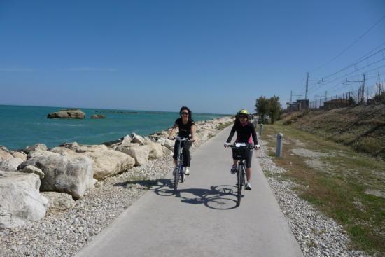 Hotel Europa Cupra Marittima Esterno foto